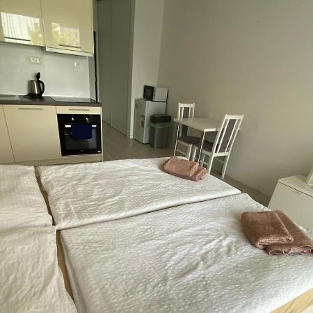1 Room Apartment With Terrace, Slnecnice, 18B Bratislava Exterior foto